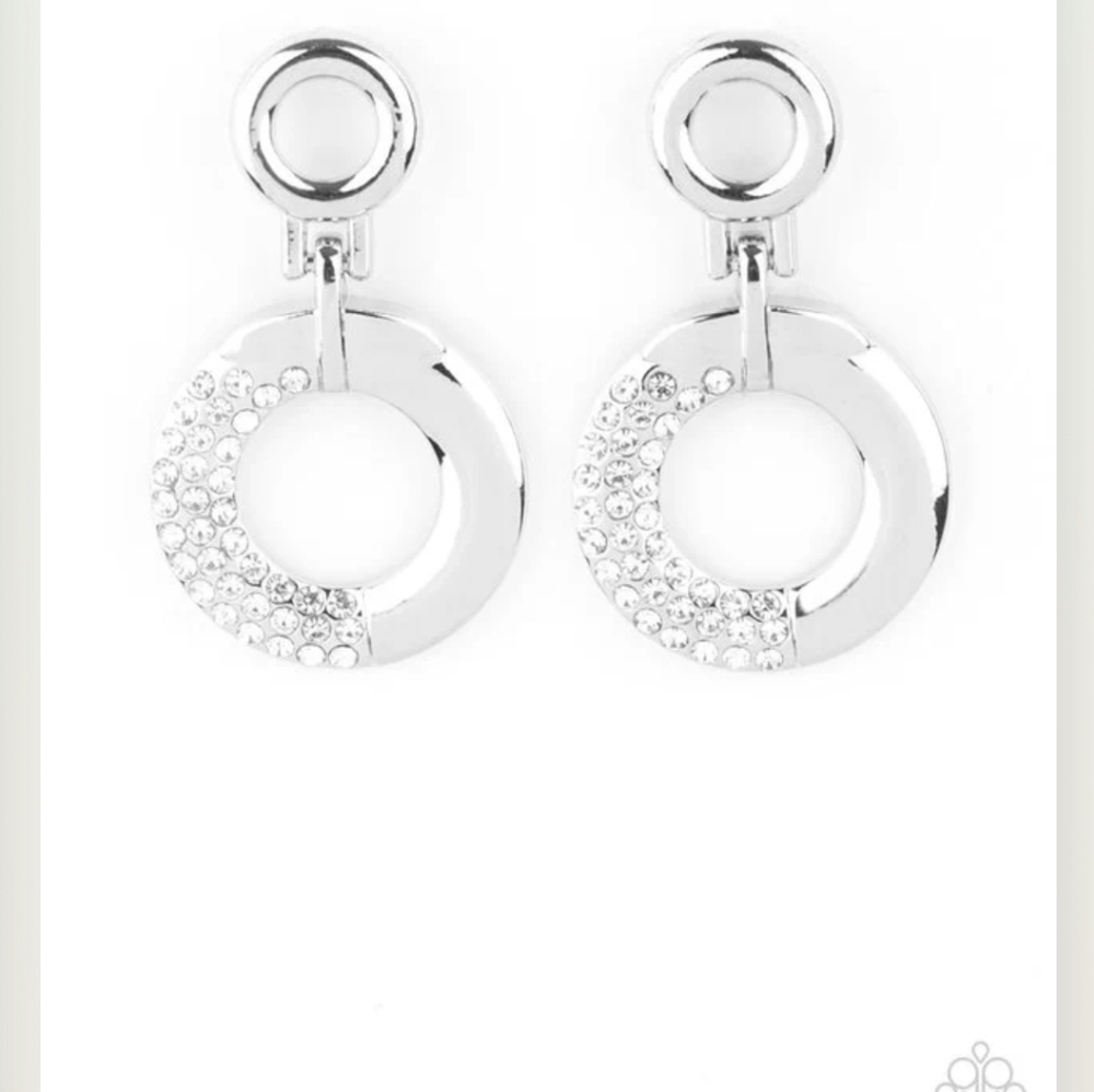 Silver circle drop earrings